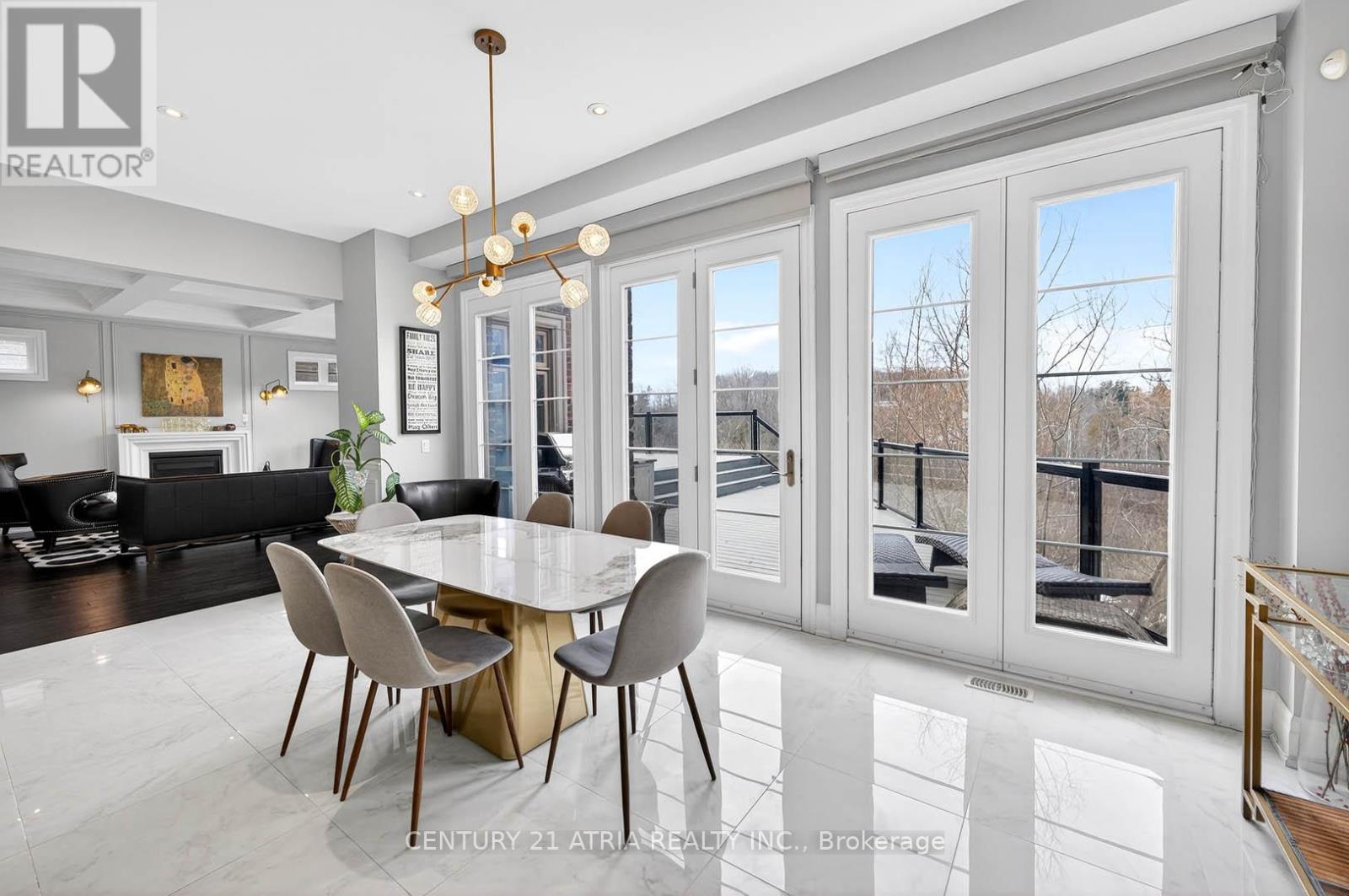 122 Burns Boulevard, King, ON - Indoor Photo Showing Dining Room