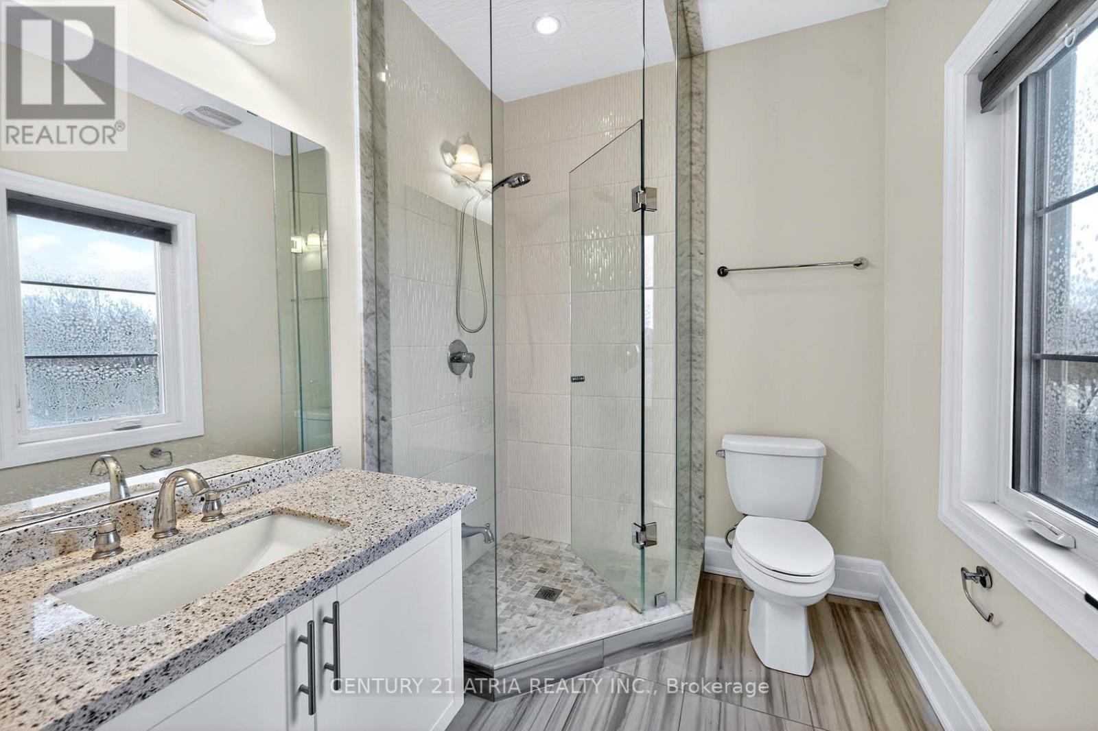 122 Burns Boulevard, King, ON - Indoor Photo Showing Bathroom