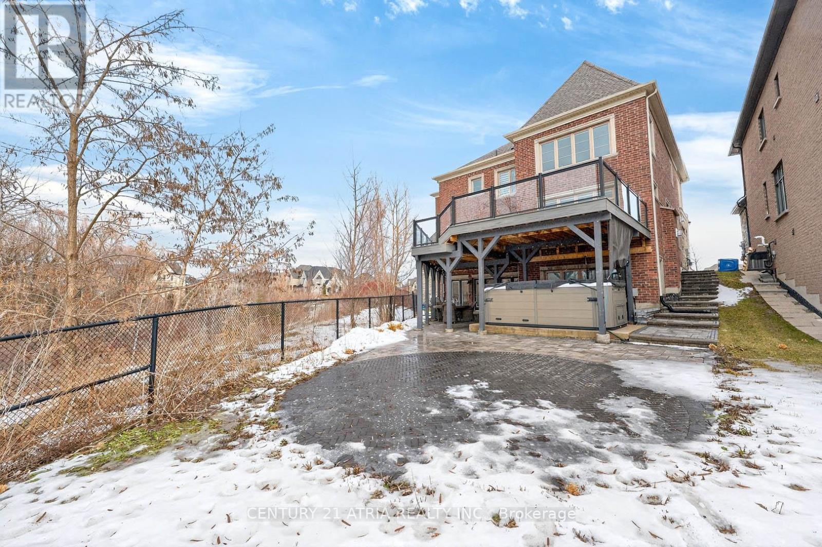 122 Burns Boulevard, King, ON - Outdoor