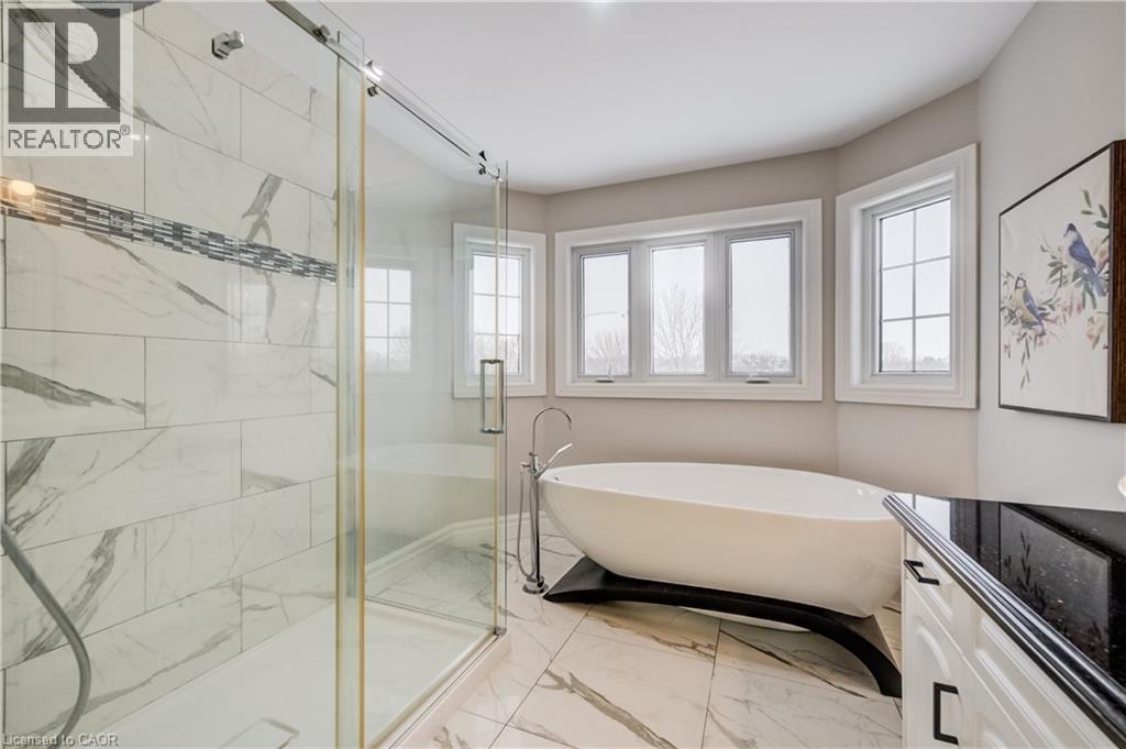 38 Deer Ridge Crescent, Kitchener, ON - Indoor Photo Showing Bathroom