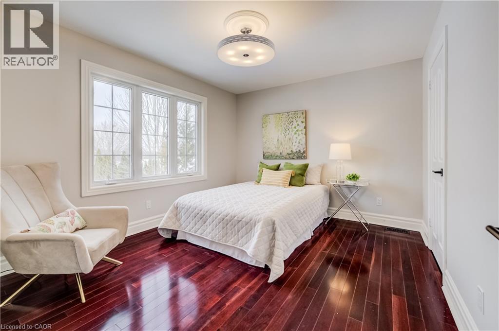 38 Deer Ridge Crescent, Kitchener, ON - Indoor Photo Showing Bedroom
