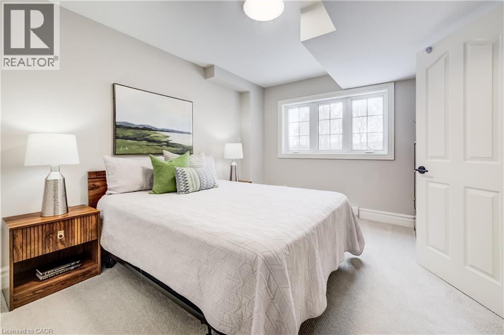 38 Deer Ridge Crescent, Kitchener, ON - Indoor Photo Showing Bedroom