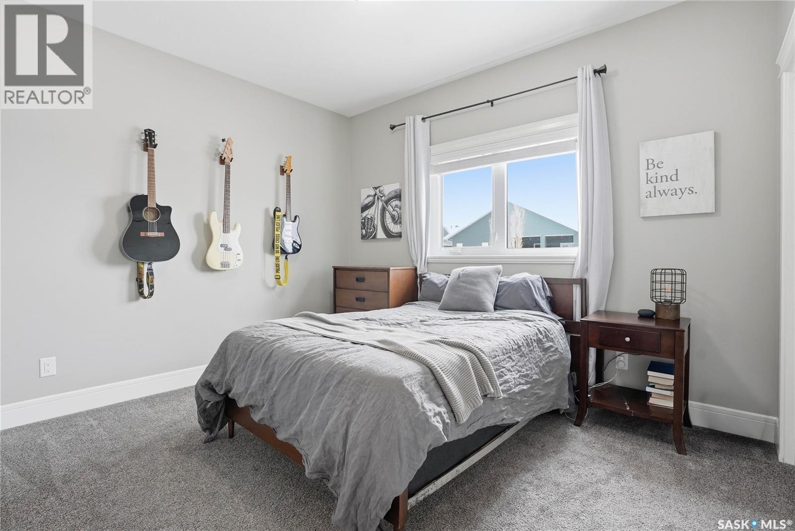 504 Snead Lane, Warman, SK - Indoor Photo Showing Bedroom