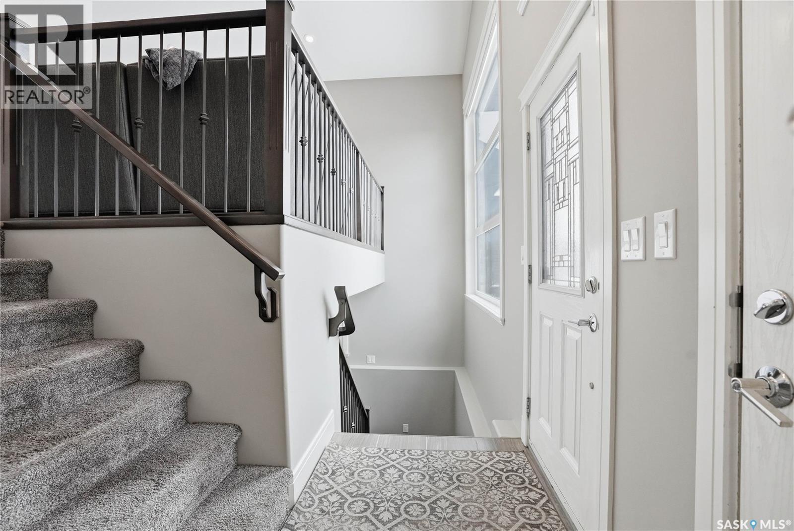 504 Snead Lane, Warman, SK - Indoor Photo Showing Other Room