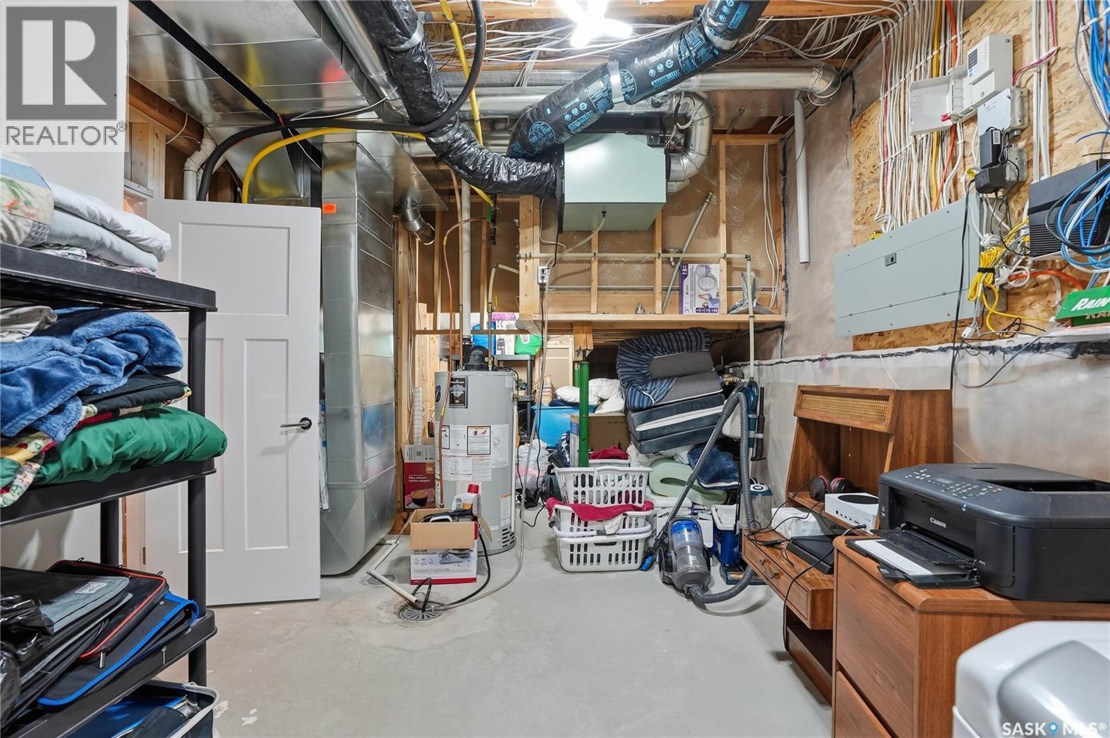 504 Snead Lane, Warman, SK - Indoor Photo Showing Basement