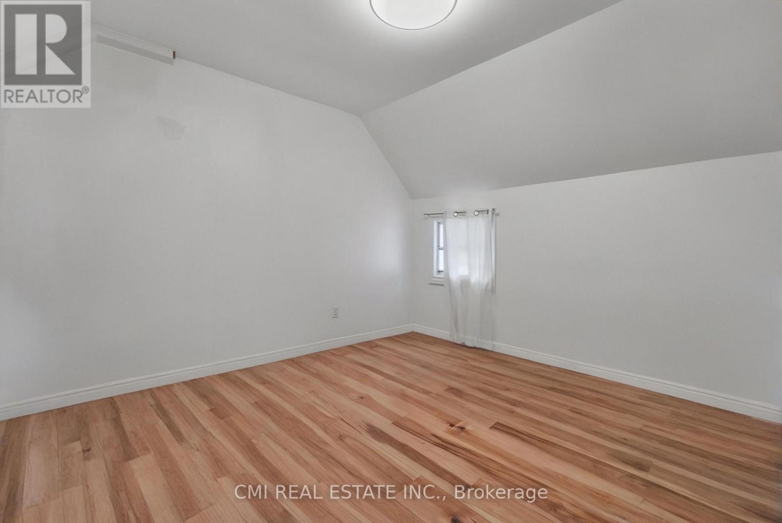 95 Adeline Street, Ottawa, ON - Indoor Photo Showing Other Room