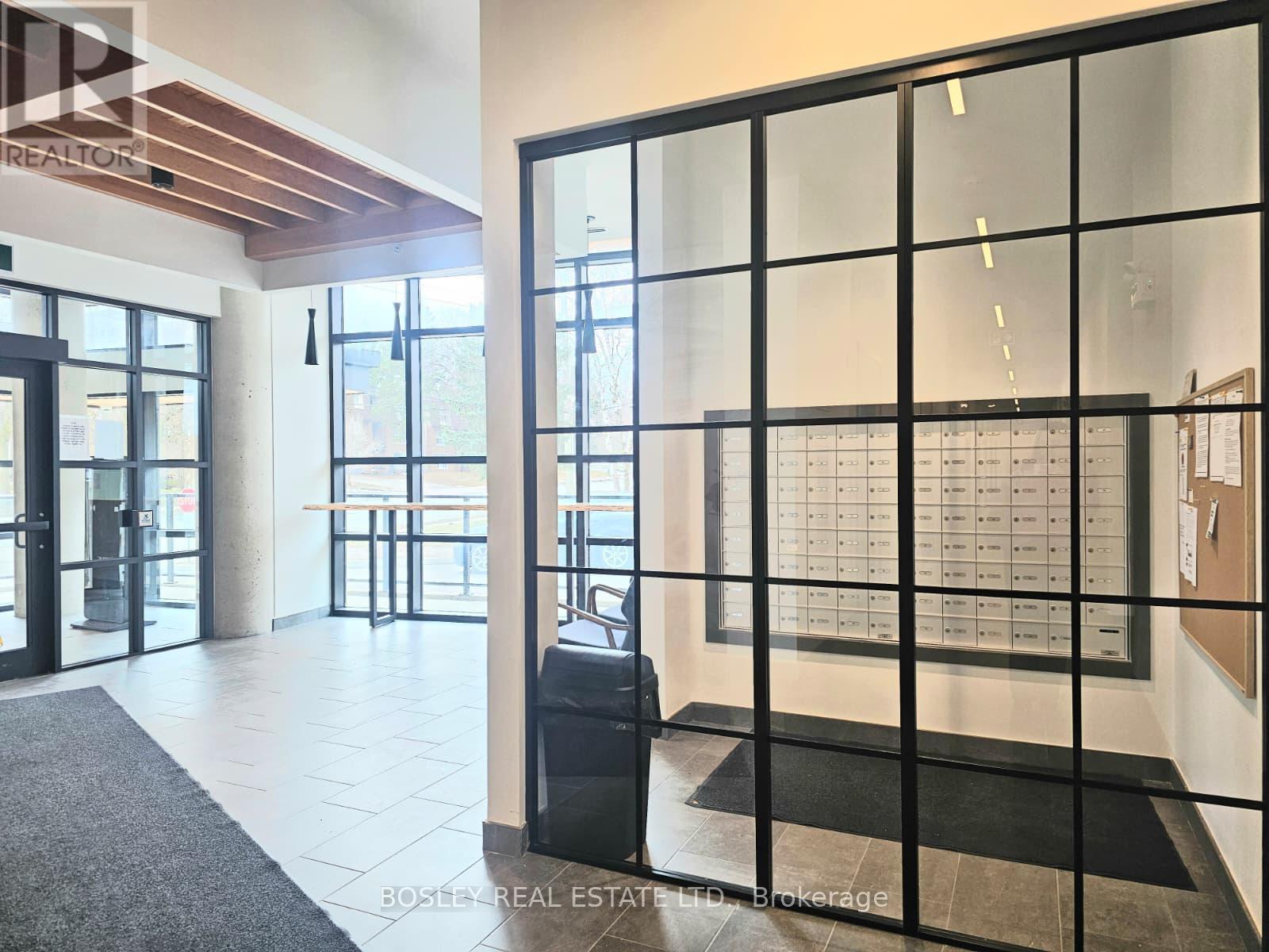 411 - 312 Erb Street, Waterloo, ON - Indoor Photo Showing Other Room