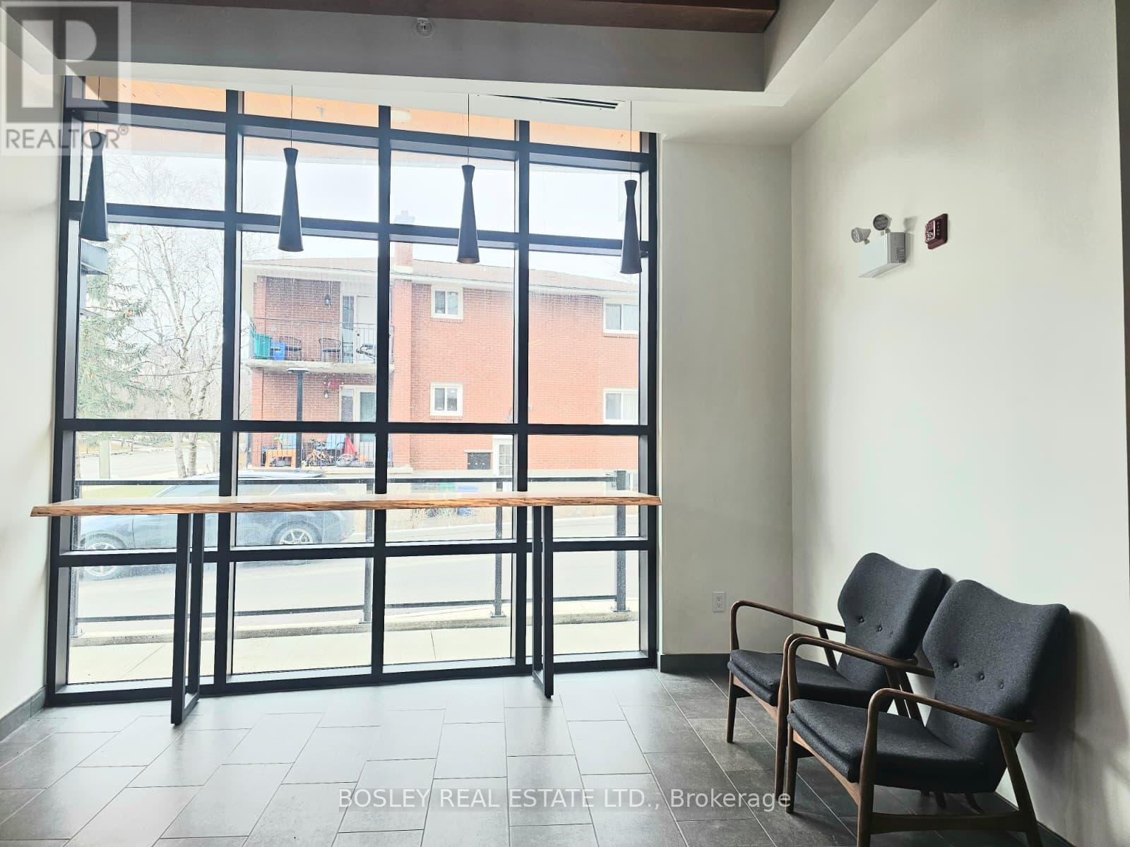 411 - 312 Erb Street, Waterloo, ON - Indoor Photo Showing Other Room