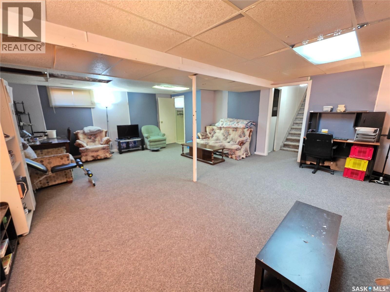 520 Dennis Street, Herbert, SK - Indoor