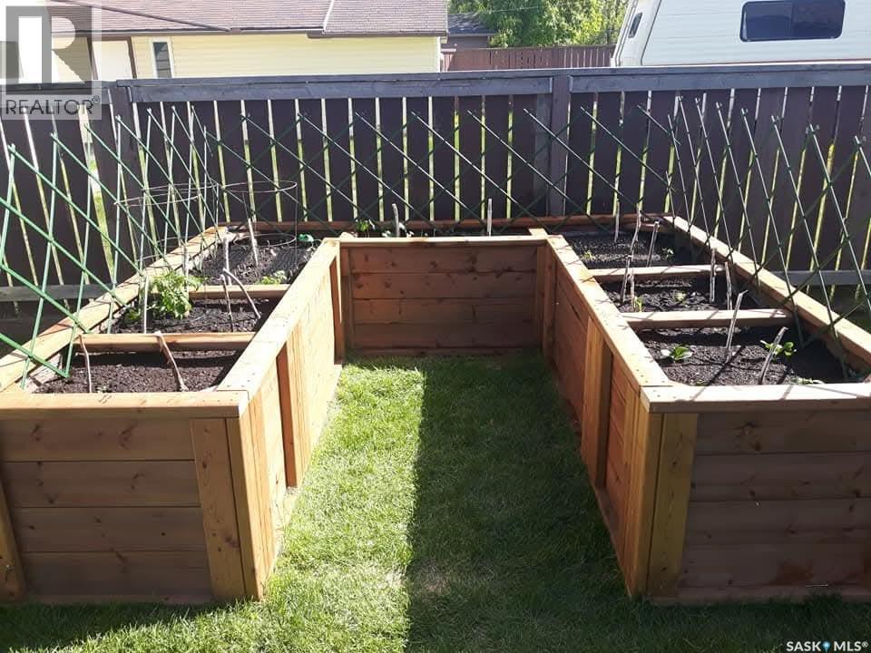 520 Dennis Street, Herbert, SK - Outdoor With Exterior