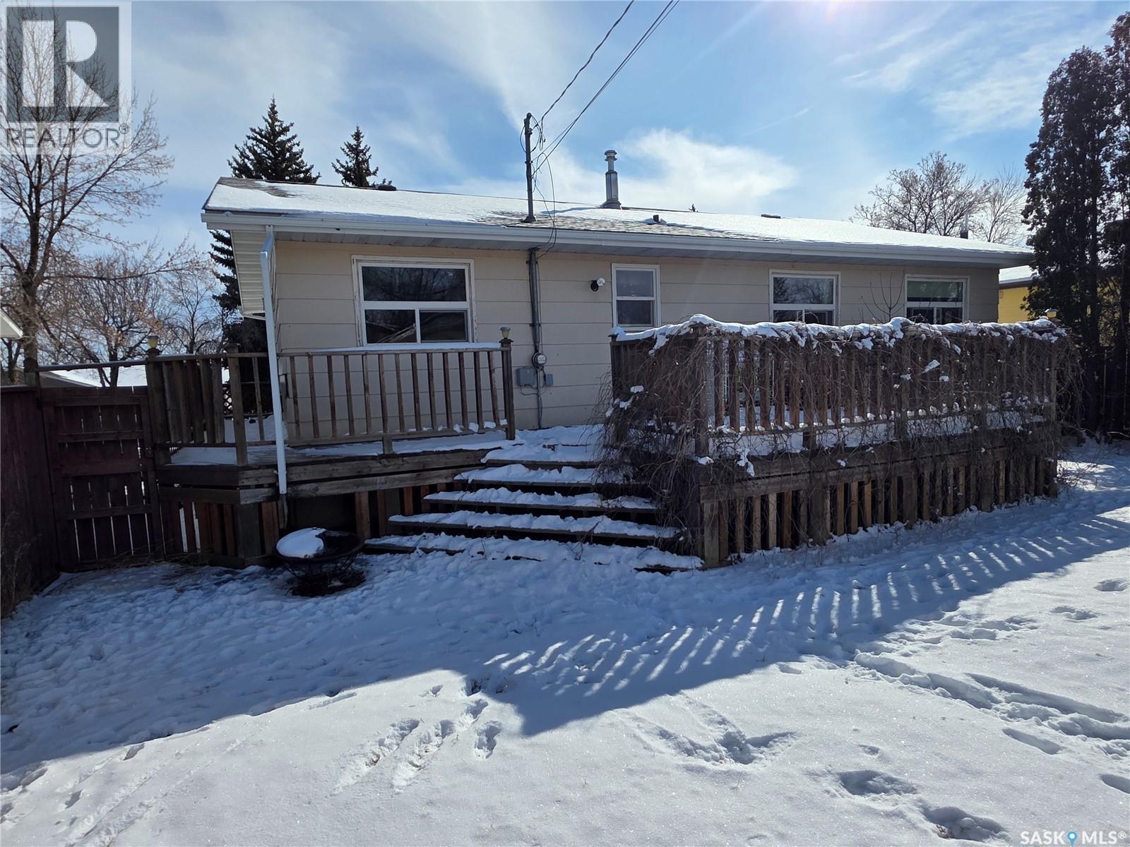 520 Dennis Street, Herbert, SK - Outdoor With Deck Patio Veranda