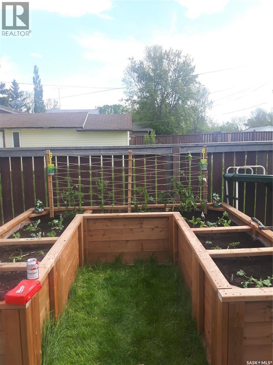 520 Dennis Street, Herbert, SK - Outdoor With Deck Patio Veranda