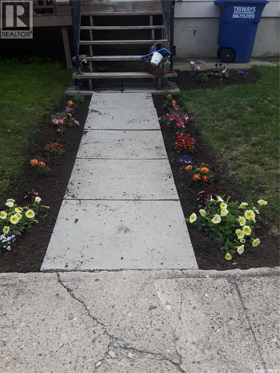 520 Dennis Street, Herbert, SK - Outdoor