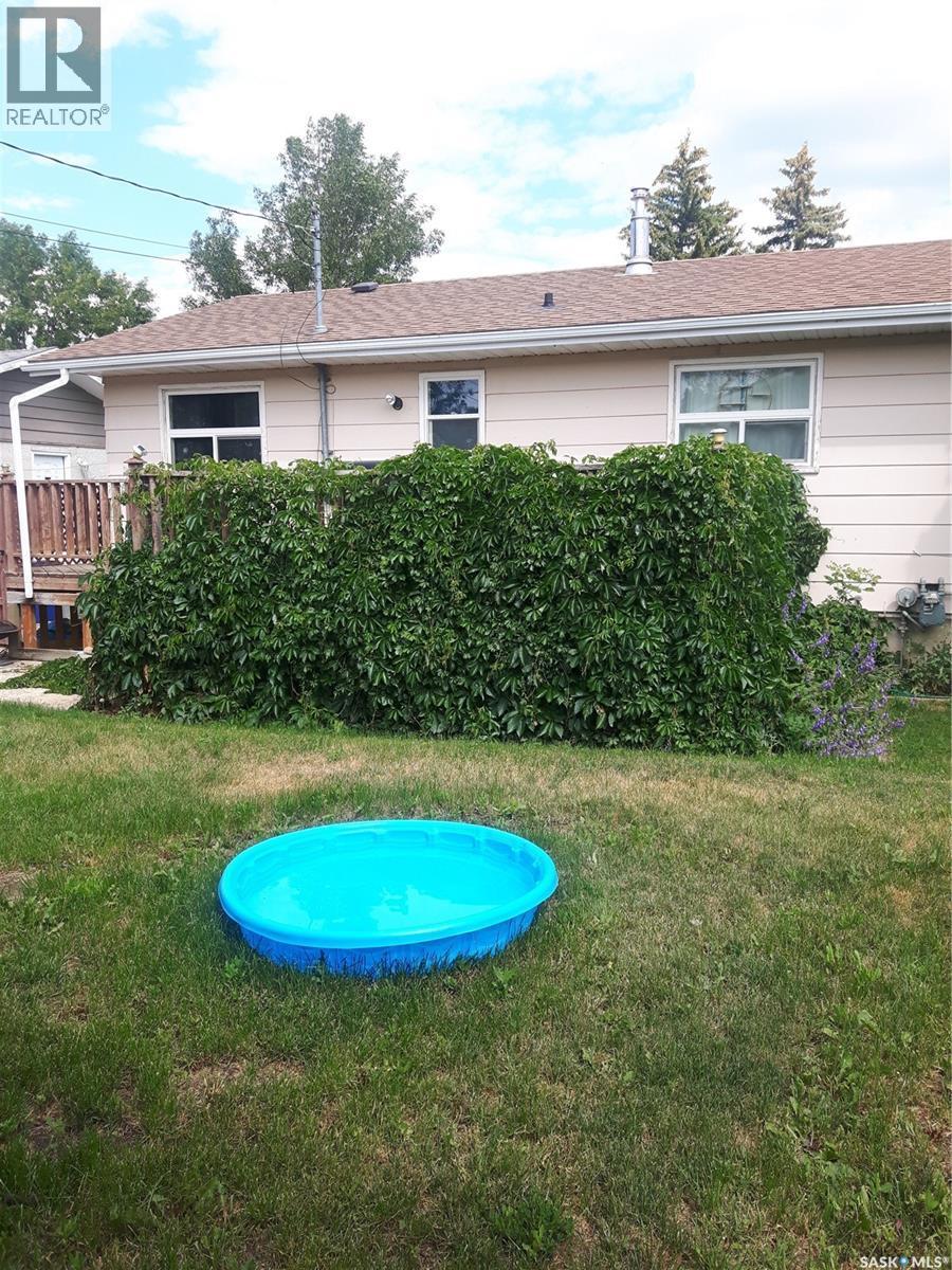 520 Dennis Street, Herbert, SK - Outdoor