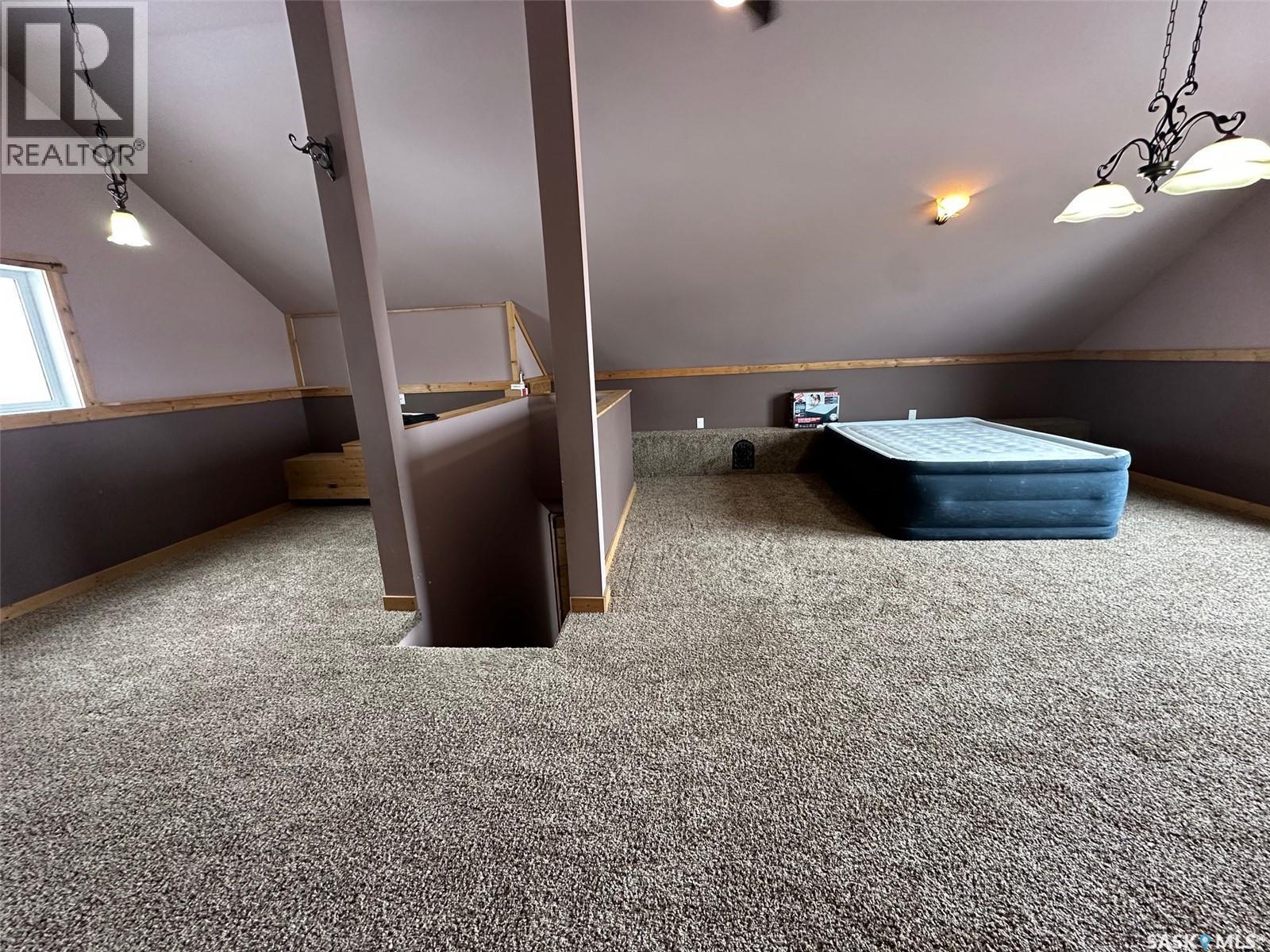 Bell Acreage, Benson Rm No. 35, SK - Indoor