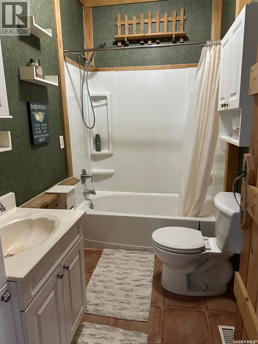 Bell Acreage, Benson Rm No. 35, SK - Indoor Photo Showing Kitchen With Double Sink