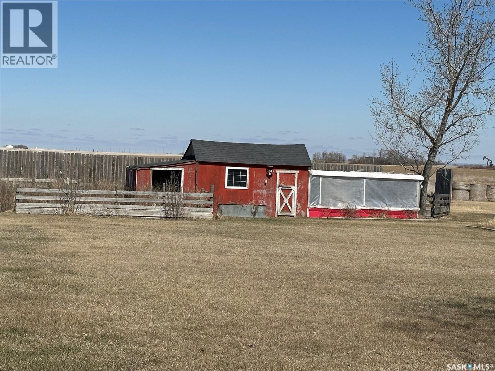 Bell Acreage, Benson Rm No. 35, SK - Outdoor