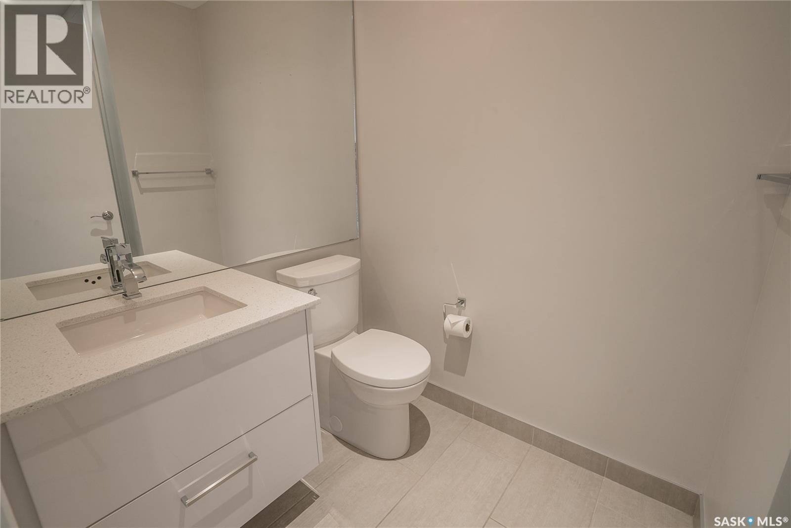 403 409 B Avenue S, Saskatoon, SK - Indoor Photo Showing Bathroom