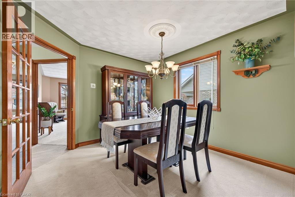 60 Highland Boulevard, Caledonia, ON - Indoor Photo Showing Dining Room