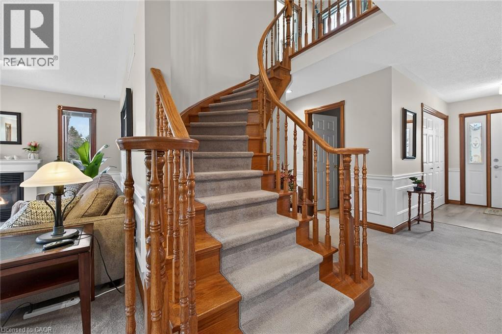 60 Highland Boulevard, Caledonia, ON - Indoor Photo Showing Other Room