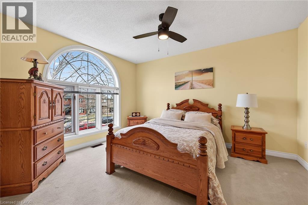 60 Highland Boulevard, Caledonia, ON - Indoor Photo Showing Bedroom