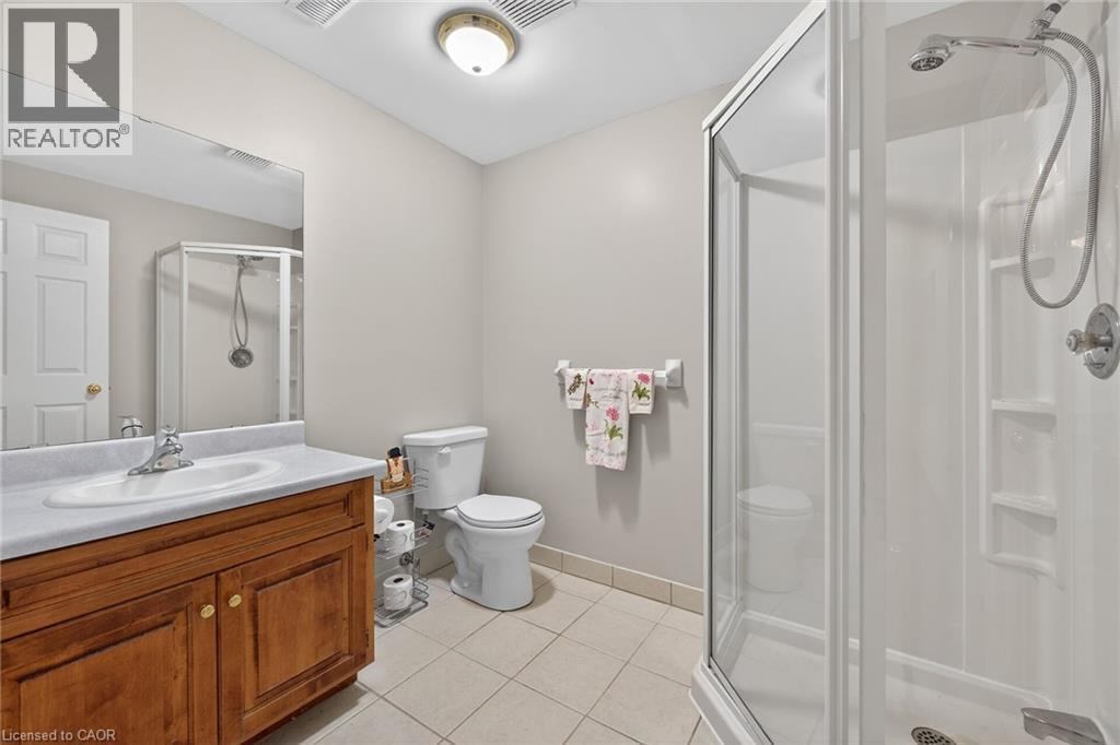 60 Highland Boulevard, Caledonia, ON - Indoor Photo Showing Bathroom
