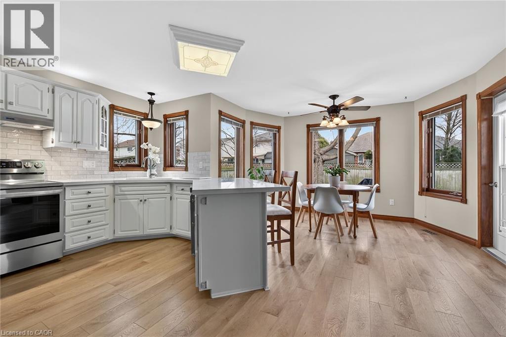 60 Highland Boulevard, Caledonia, ON - Indoor Photo Showing Other Room