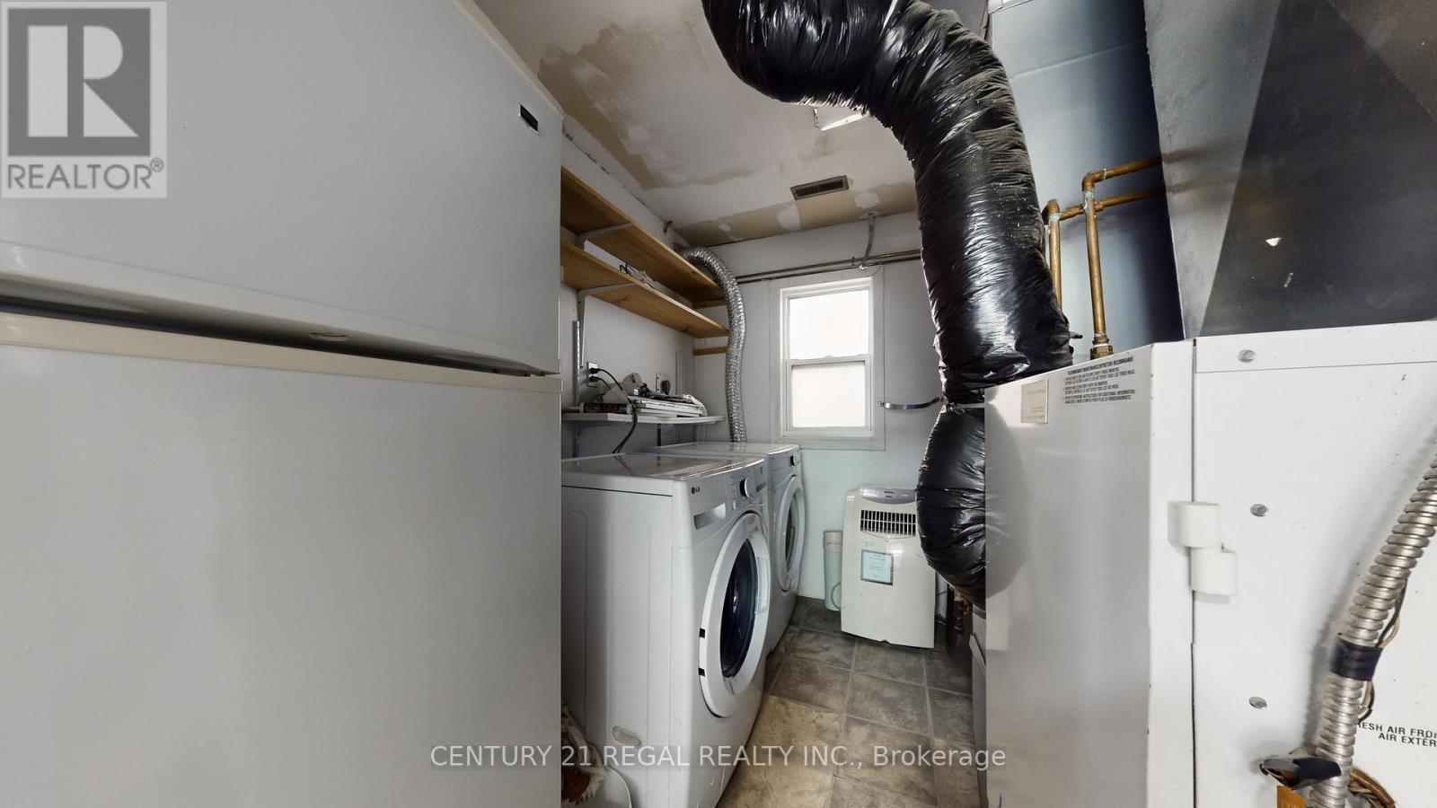 55 Montrave Avenue, Oshawa, ON - Indoor Photo Showing Laundry Room