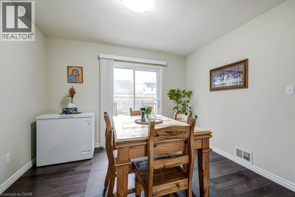 624 Brighton Avenue, Hamilton, ON - Indoor Photo Showing Dining Room