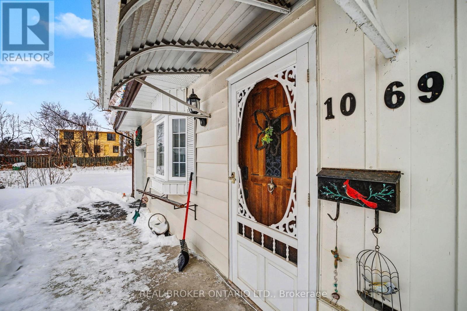 1069 Roosevelt Road, Mississauga, ON