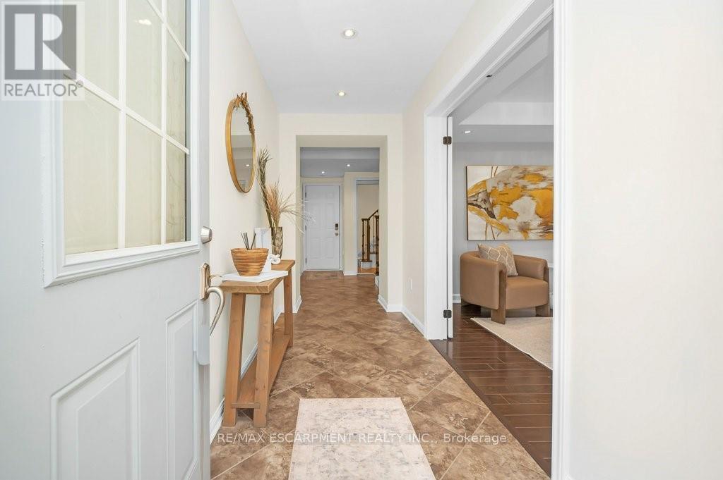 3140 Edgar Avenue, Burlington, ON - Indoor Photo Showing Other Room