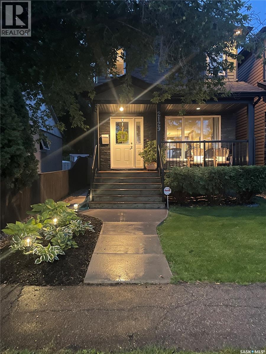 2129 Coy Avenue, Saskatoon, SK - Outdoor With Deck Patio Veranda