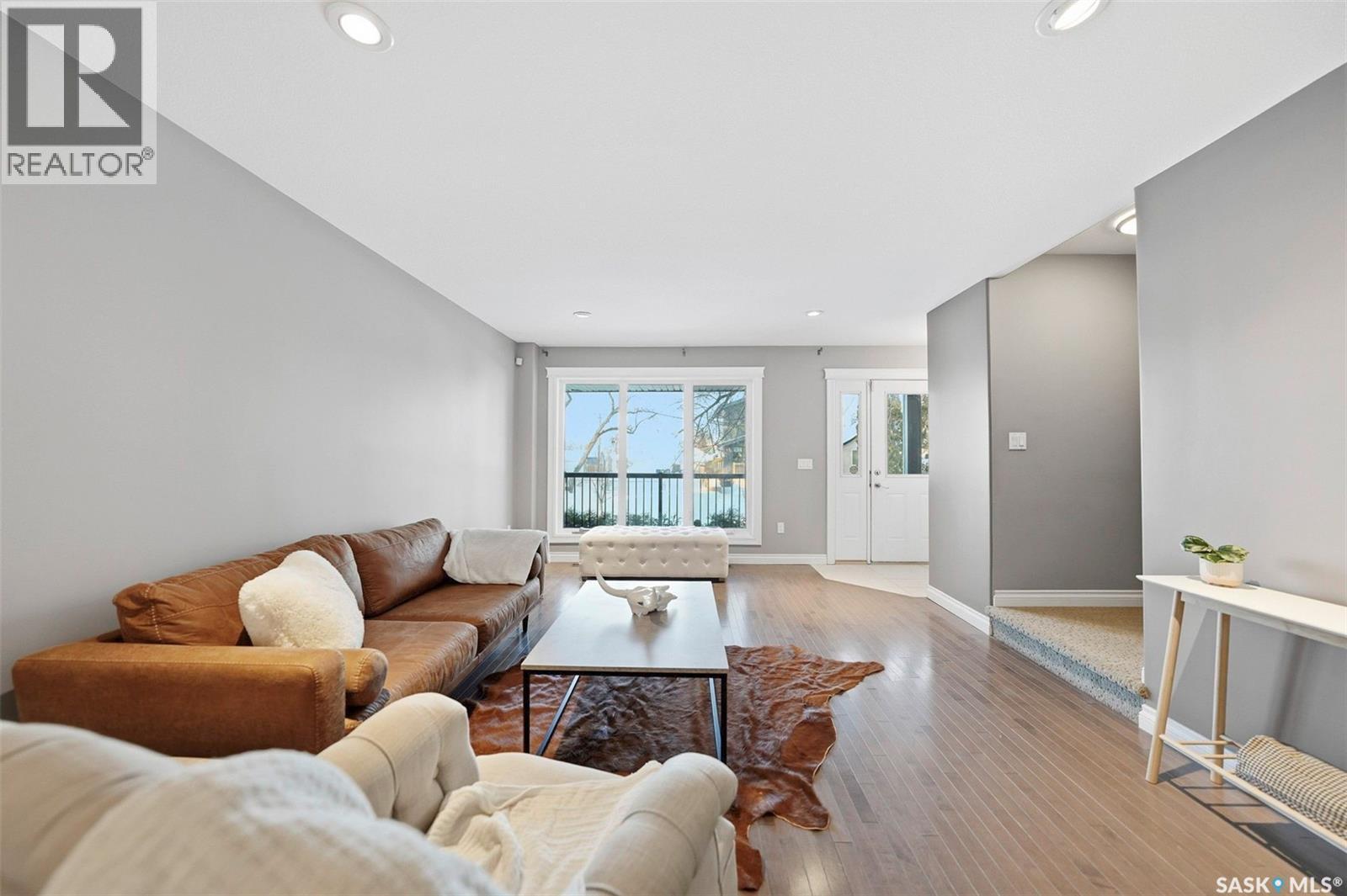 2129 Coy Avenue, Saskatoon, SK - Indoor Photo Showing Living Room