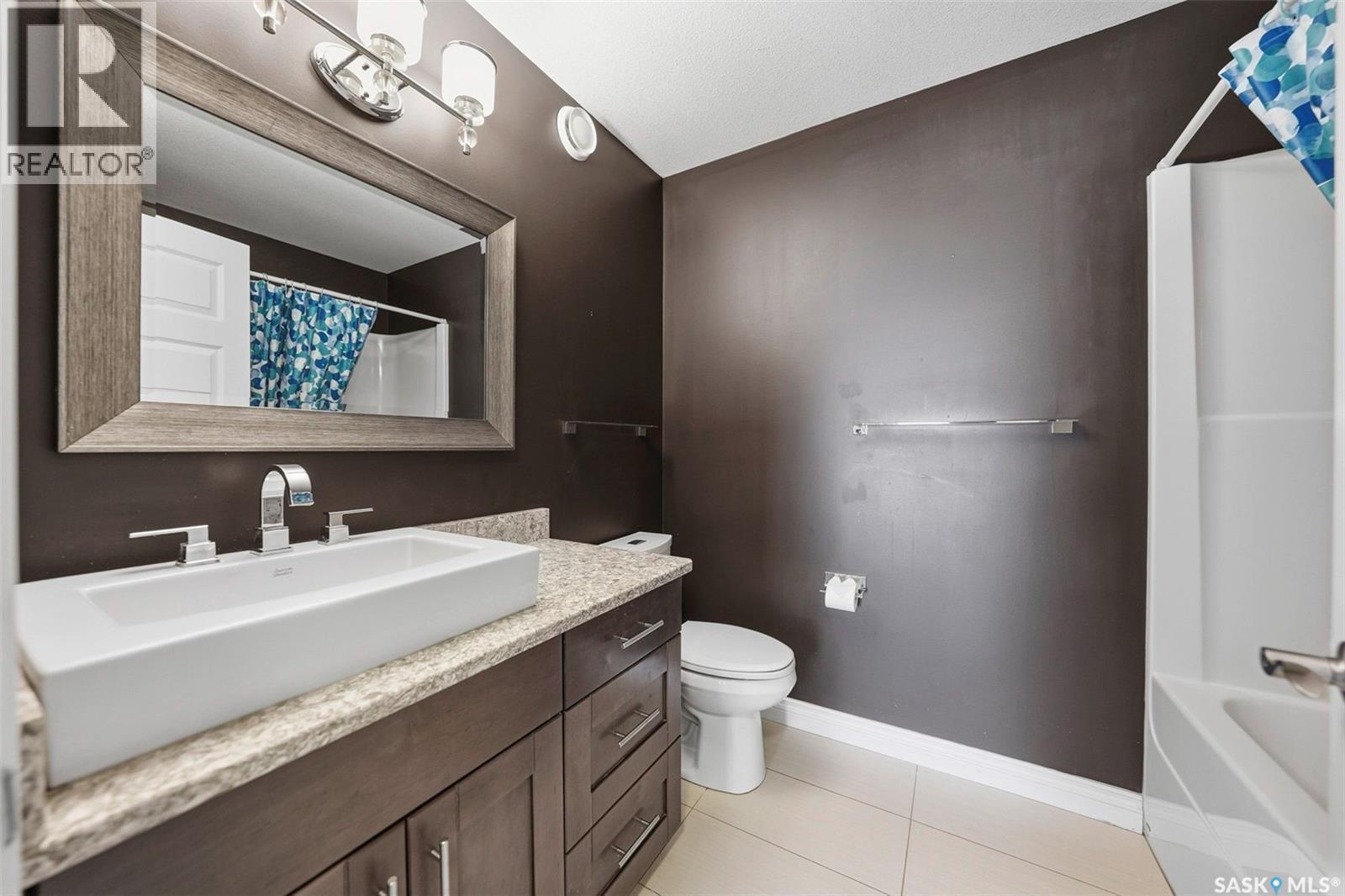 2129 Coy Avenue, Saskatoon, SK - Indoor Photo Showing Bathroom