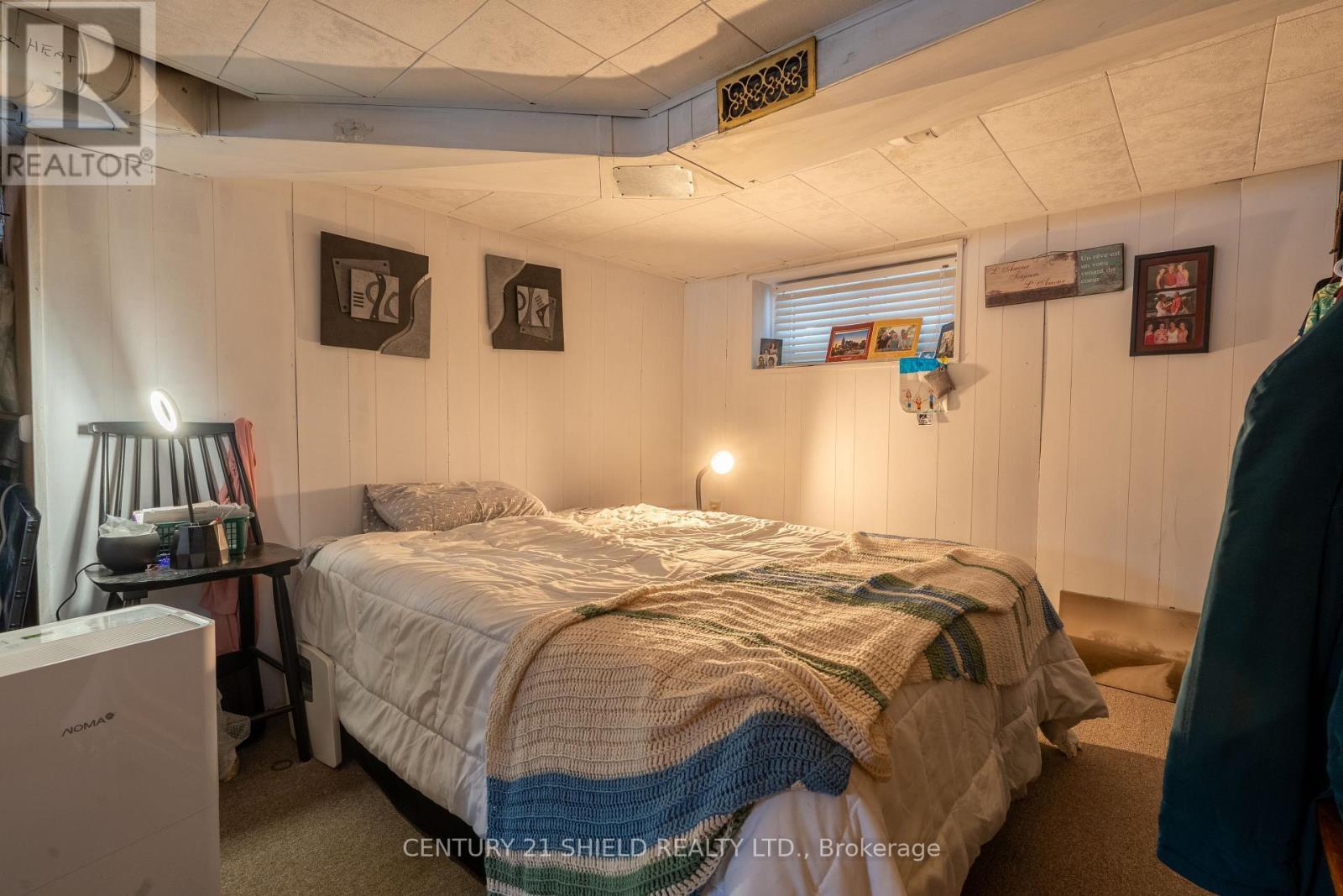 1005 Third Street E, Cornwall, ON - Indoor Photo Showing Bedroom
