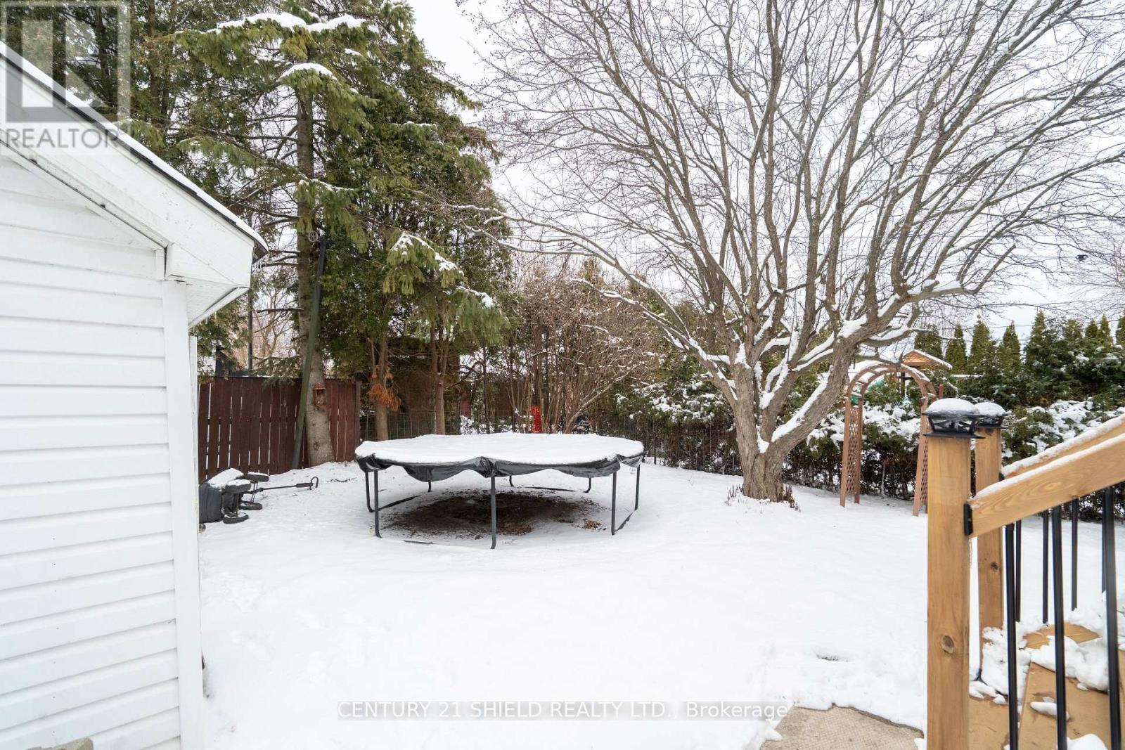 1005 Third Street E, Cornwall, ON - Outdoor