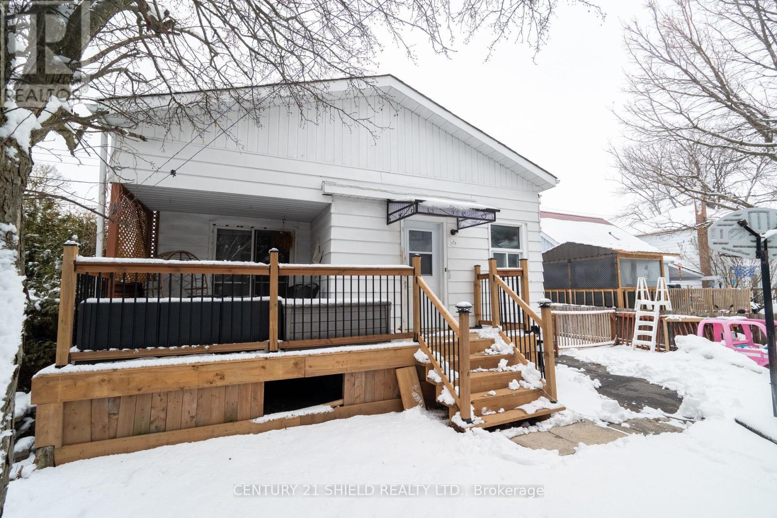 1005 Third Street E, Cornwall, ON - Outdoor