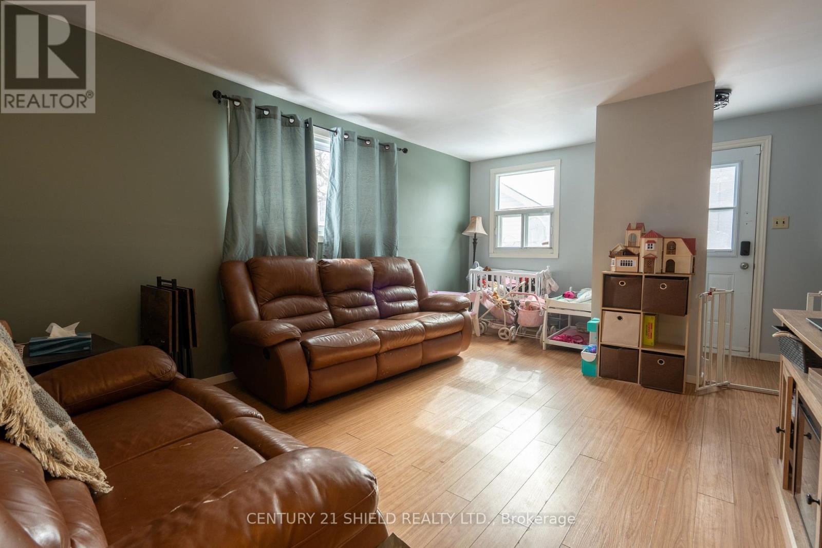 1005 Third Street E, Cornwall, ON - Indoor Photo Showing Other Room