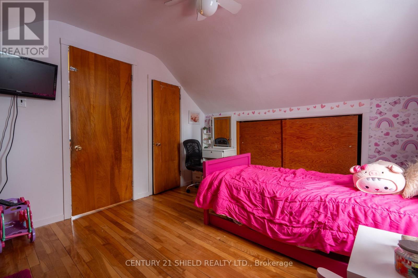 1005 Third Street E, Cornwall, ON - Indoor Photo Showing Bedroom