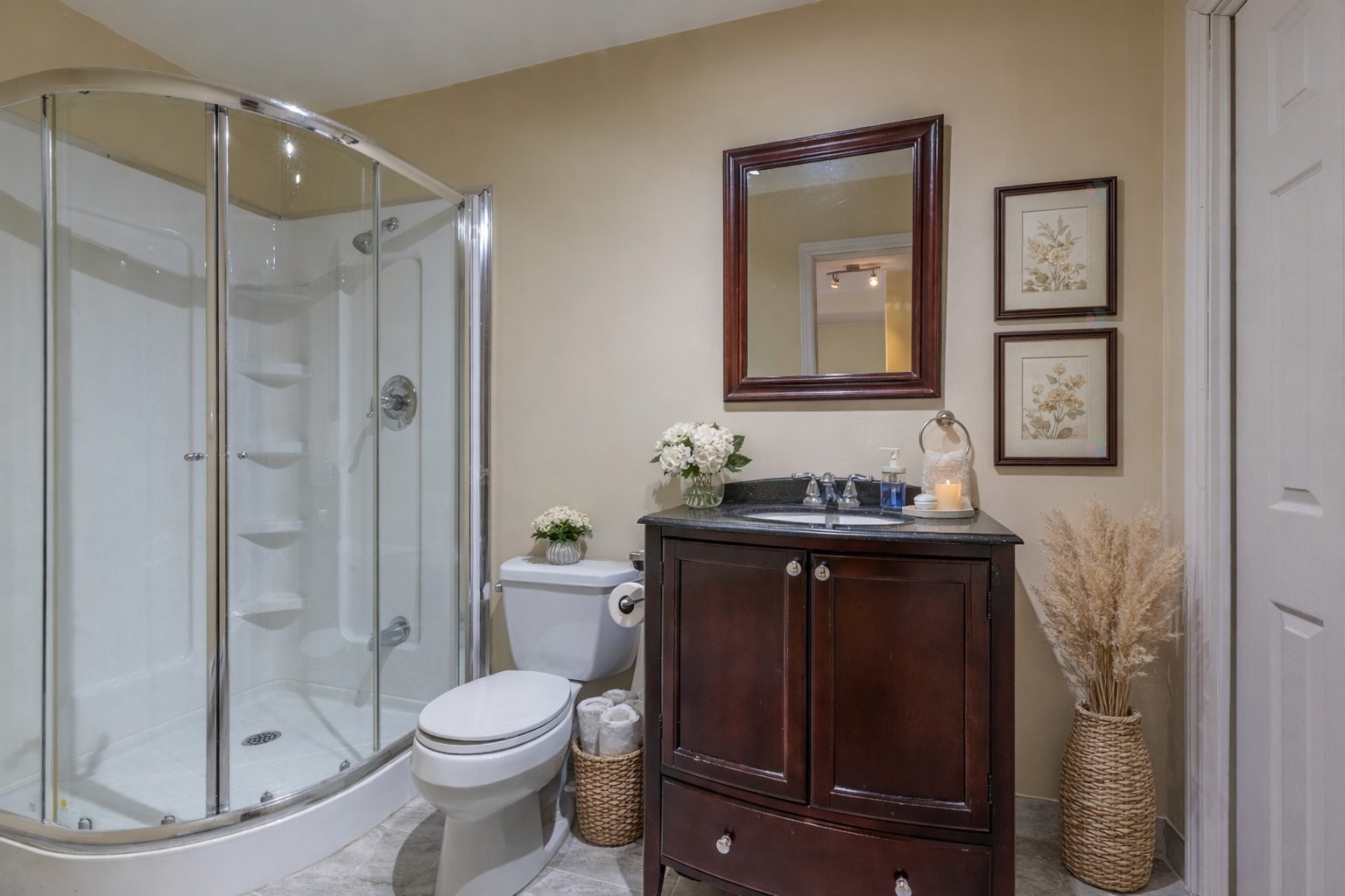 Bathroom - 136 Av. Alston, Pointe-Claire, QC - Indoor Photo Showing Bathroom