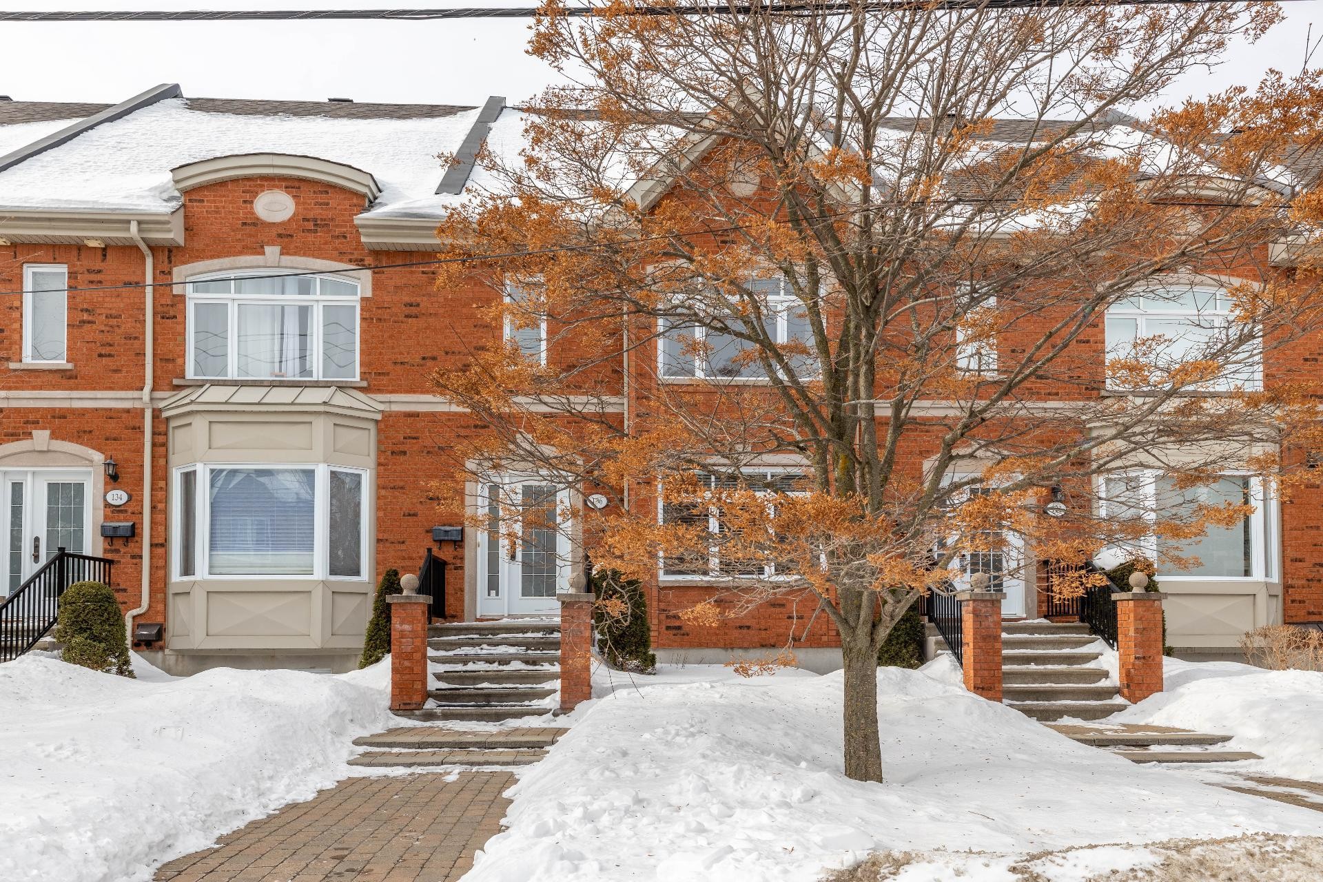 Front of Structure - 136 Av. Alston, Pointe-Claire, QC - Outdoor With Facade