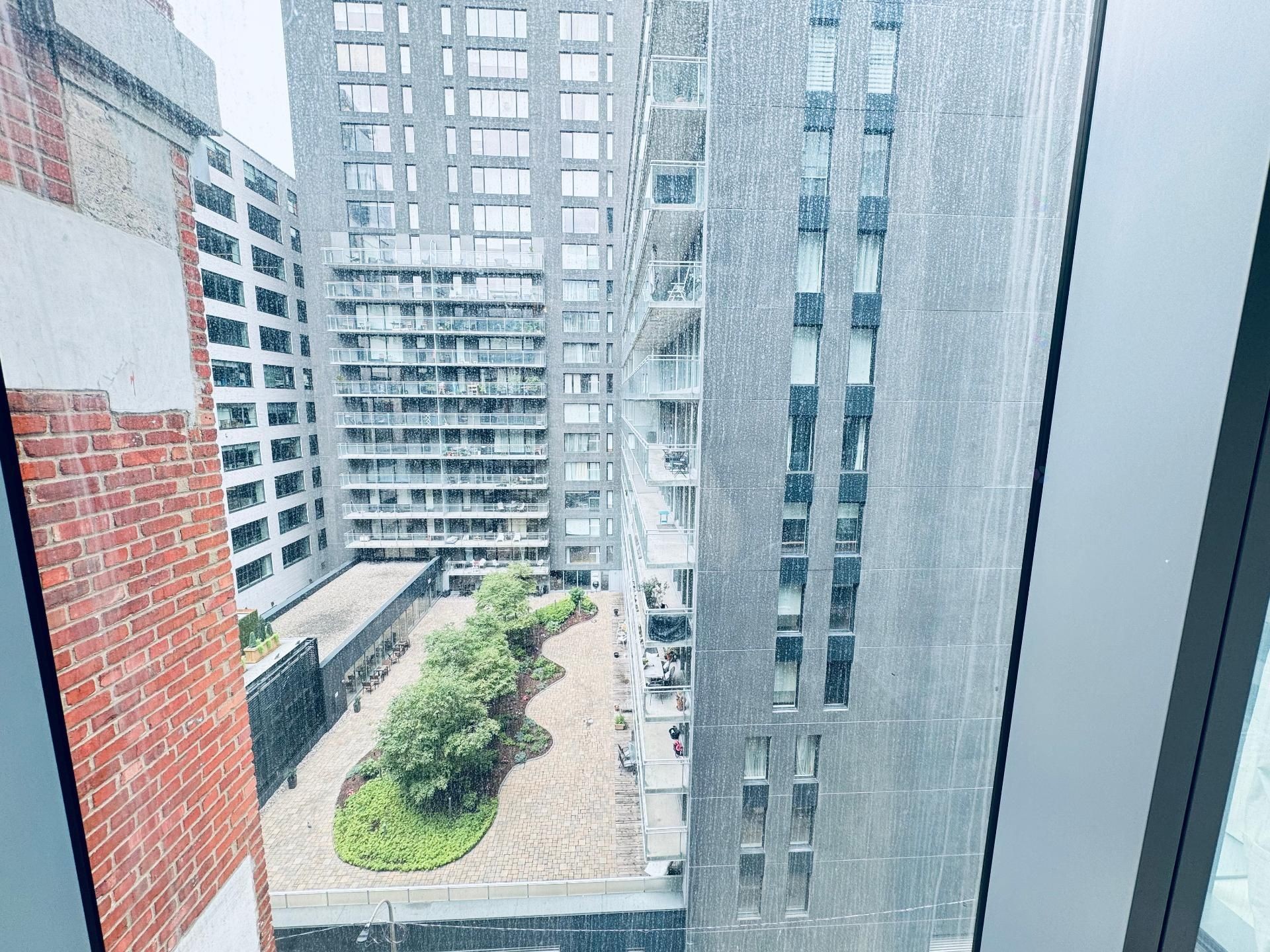 Vue - 810-360 Rue Mayor, Montréal (Ville-Marie), QC - Photo Showing Bathroom