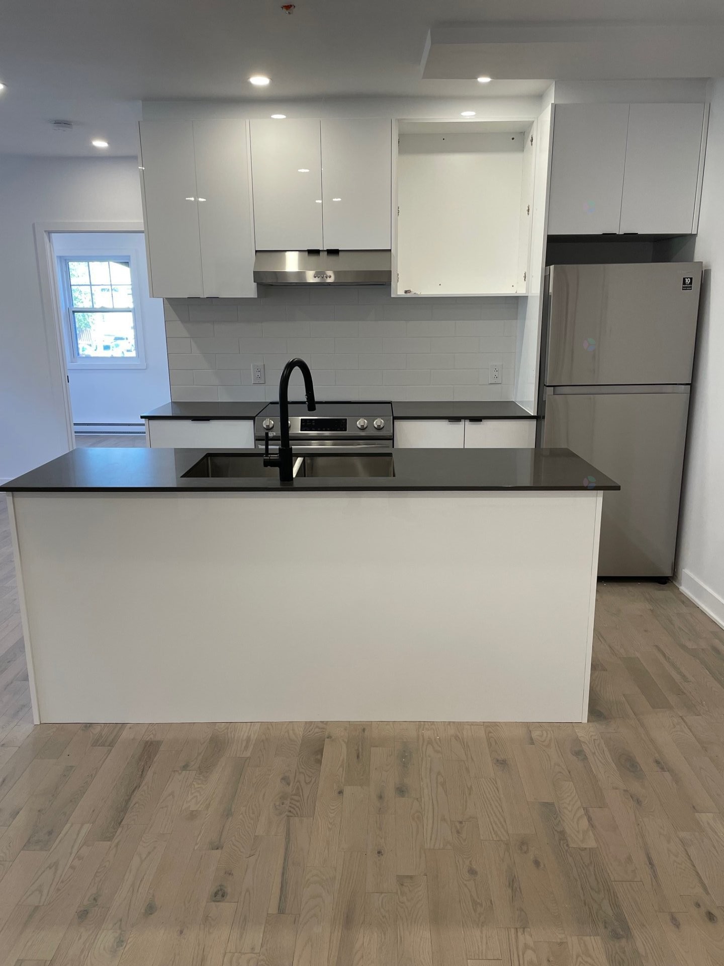 Cuisine - 1794 Boul. St-Joseph, Montréal (Lachine), QC - Indoor Photo Showing Kitchen With Double Sink