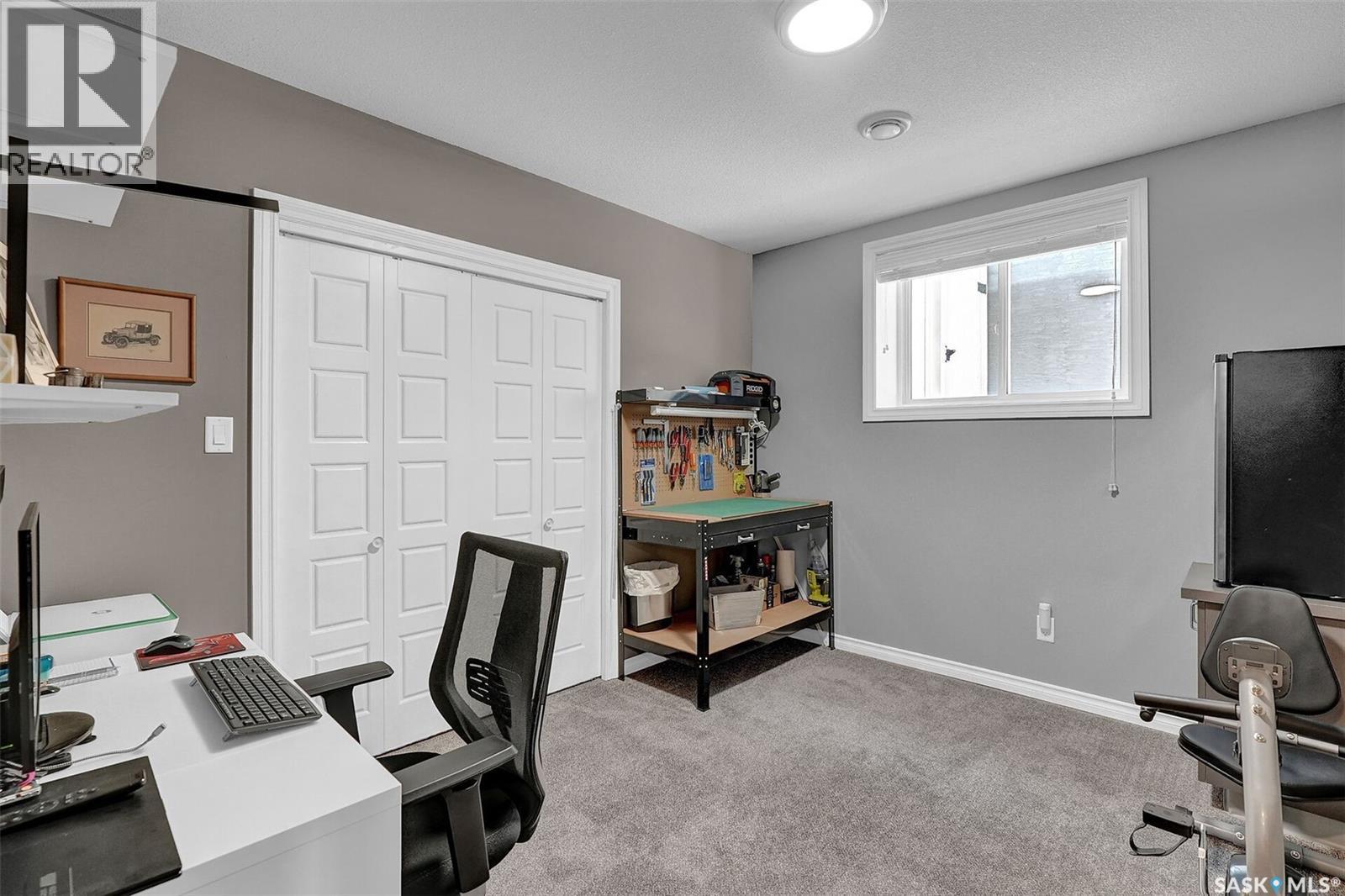 5117 Watson Way, Regina, SK - Indoor Photo Showing Office