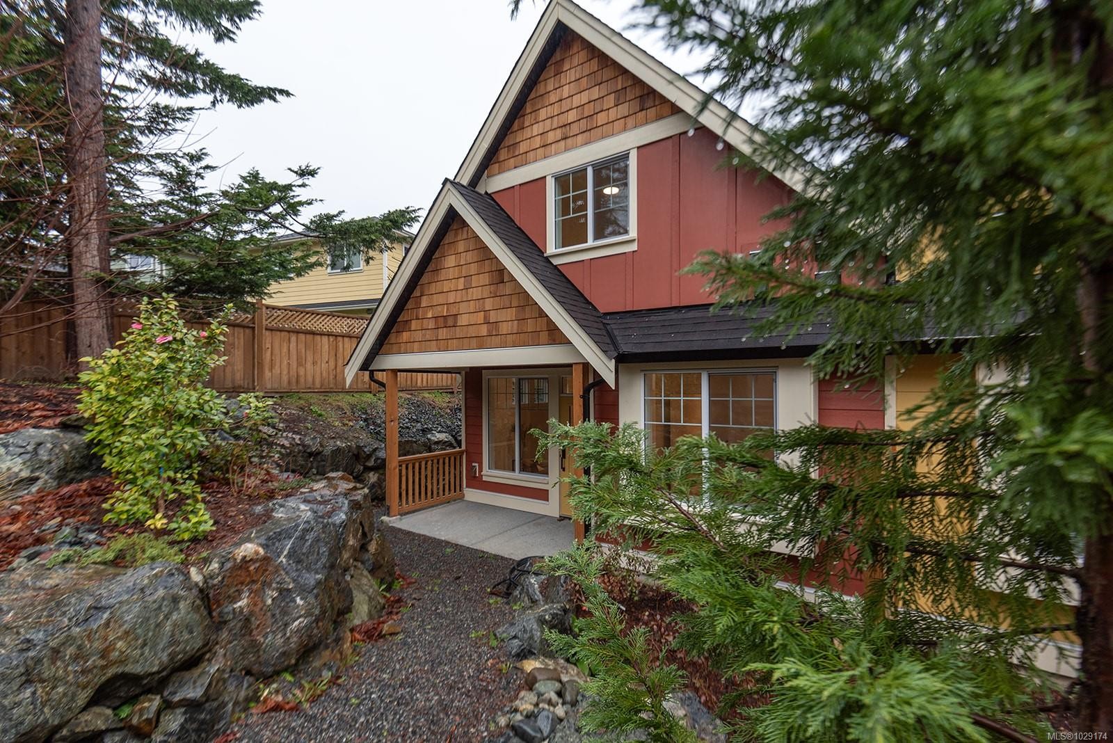 100-3003 Keystone Dr, Duncan, BC - Outdoor