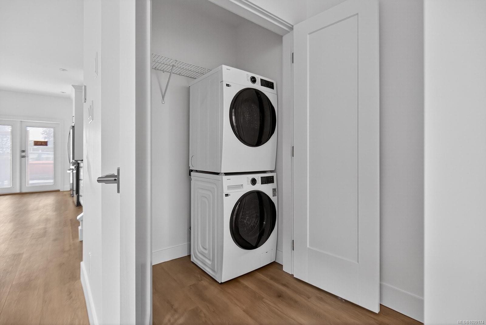 100-3003 Keystone Dr, Duncan, BC - Indoor Photo Showing Laundry Room