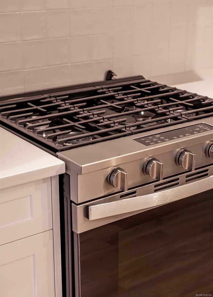 100-3003 Keystone Dr, Duncan, BC - Indoor Photo Showing Kitchen