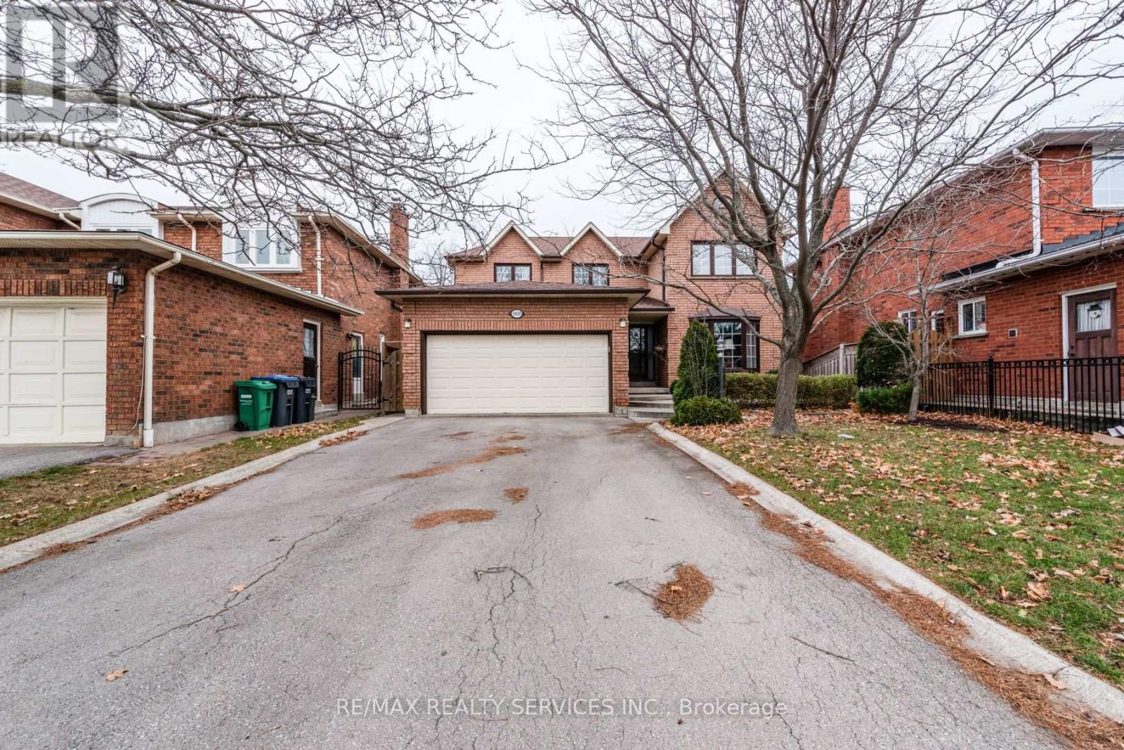1928 Aldermead Road, Mississauga, ON - Outdoor With Facade