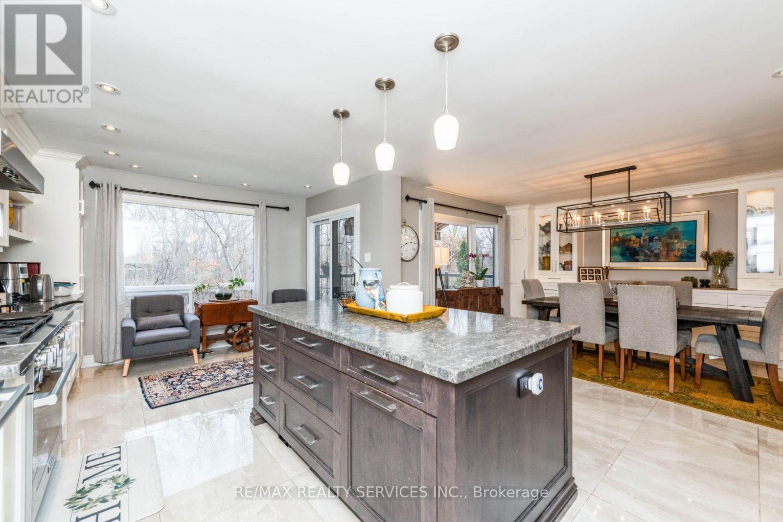 1928 Aldermead Road, Mississauga, ON - Indoor