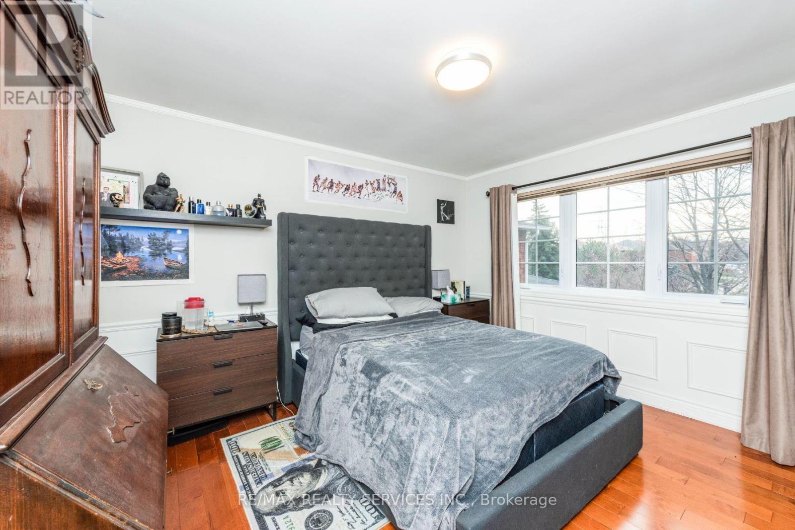 1928 Aldermead Road, Mississauga, ON - Indoor Photo Showing Bedroom